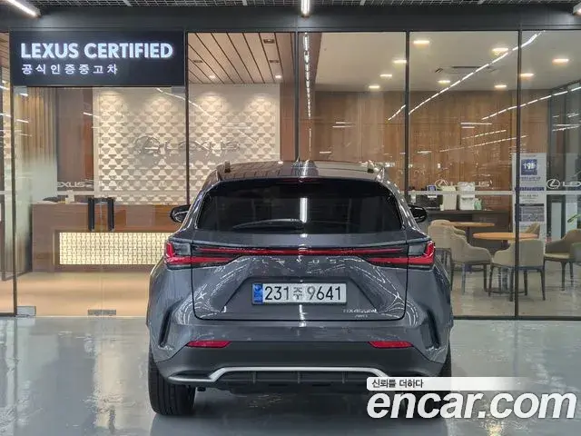 Lexus NX450h+ 2025 — Photo 4/20