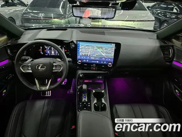 Lexus NX450h+ 2025 — Photo 1/20