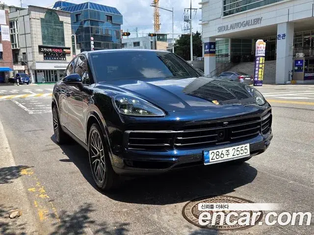 Porsche Cayenne 2021 — Фото 1/20