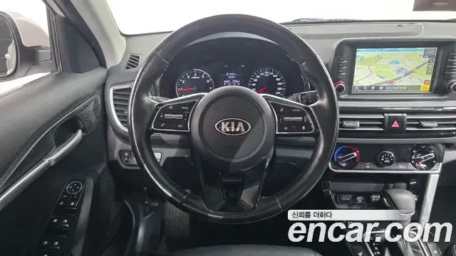 Kia Seltos 2021 — Фото 14/20