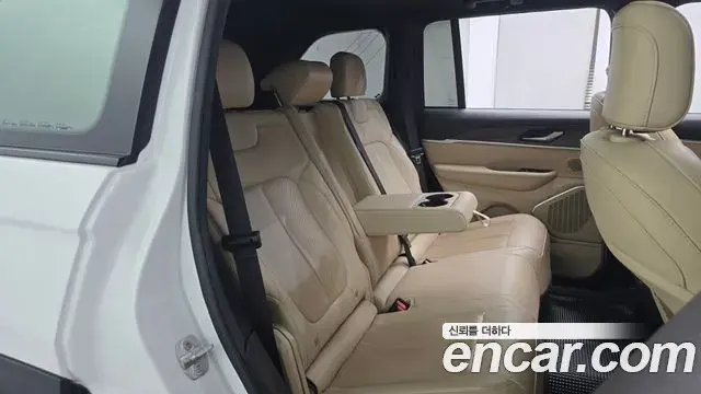 Jeep Grand Cherokee 2023 — Photo 8/32