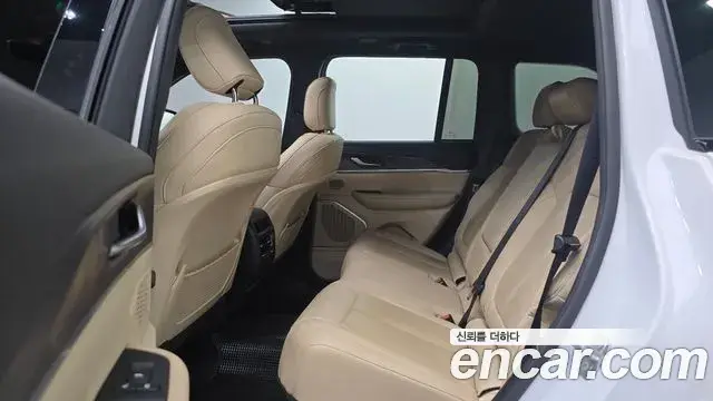 Jeep Grand Cherokee 2023 — Photo 12/32