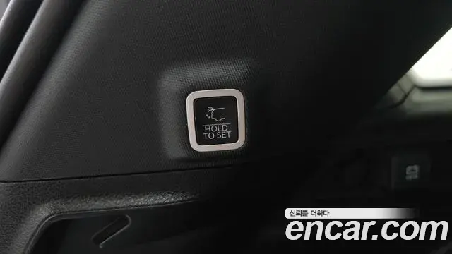 Jeep Grand Cherokee 2023 — Photo 9/32