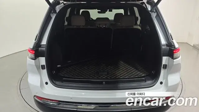 Jeep Grand Cherokee 2023 — Photo 3/32
