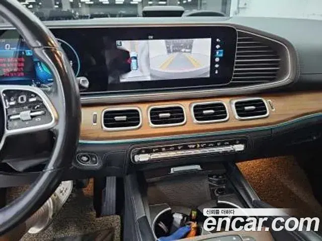 Mercedes-Benz GLE-Class 2021 — Şəkil 17/20