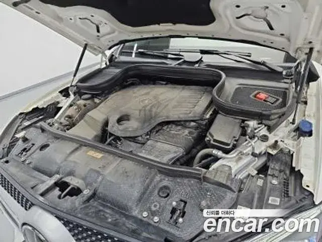Mercedes-Benz GLE-Class 2021 — Şəkil 8/20