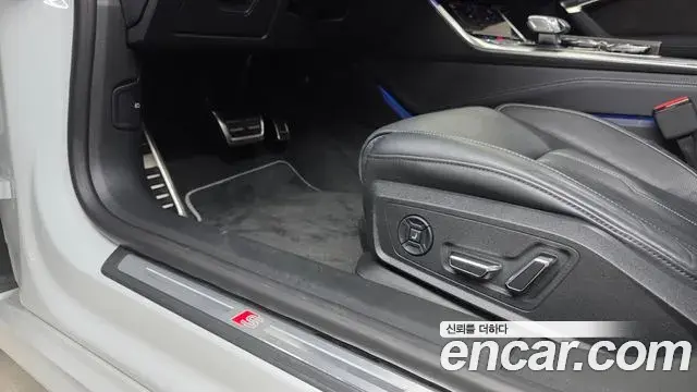 Audi A7 2021 — ფოტო 29/32