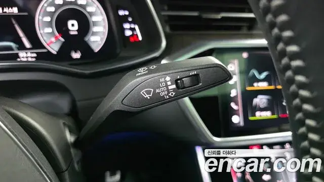 Audi A7 2021 — ფოტო 22/32
