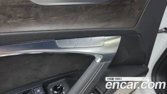 Audi A7 2021 — ფოტო 13/32