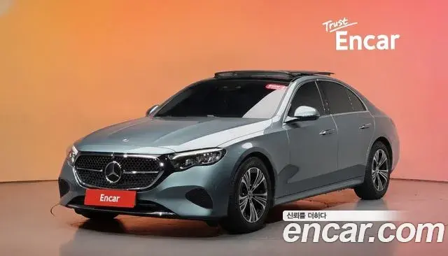Mercedes-Benz E-Class 2025 — Фото 1/20