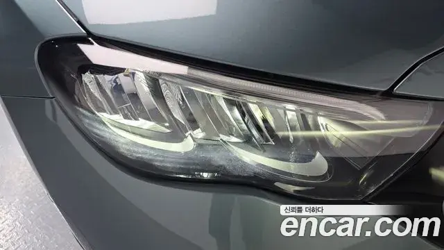 Mercedes-Benz E-Class 2025 — Photo 19/32
