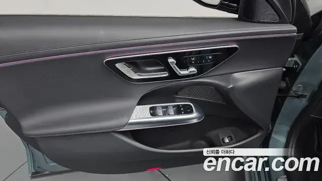 Mercedes-Benz E-Class 2025 — Photo 6/32
