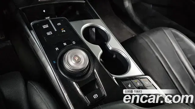 Kia K8 2023 — Photo 9/20