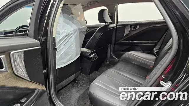 Kia K8 2023 — Photo 12/20