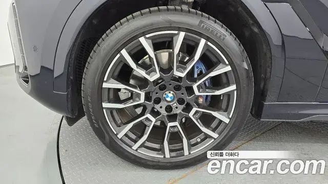 BMW X6 2025 — ფოტო 32/35