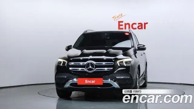 Mercedes-Benz GLE-Class 2019 — Фото 2/20
