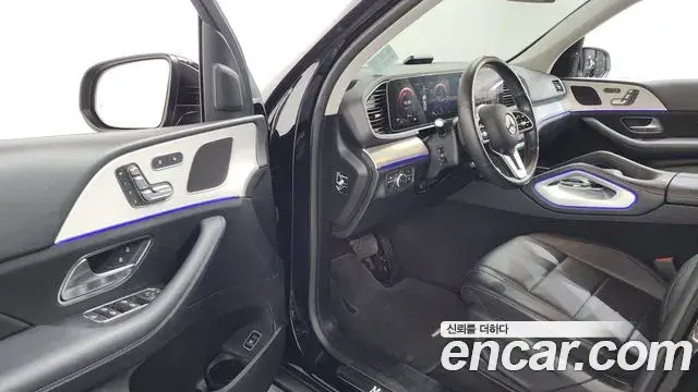 Mercedes-Benz GLE-Class 2019 — Фото 9/20