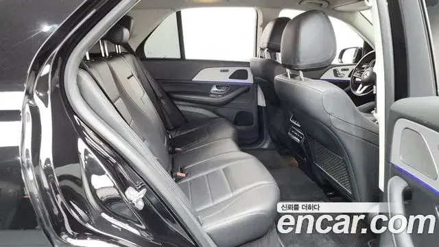 Mercedes-Benz GLE-Class 2019 — Фото 11/20