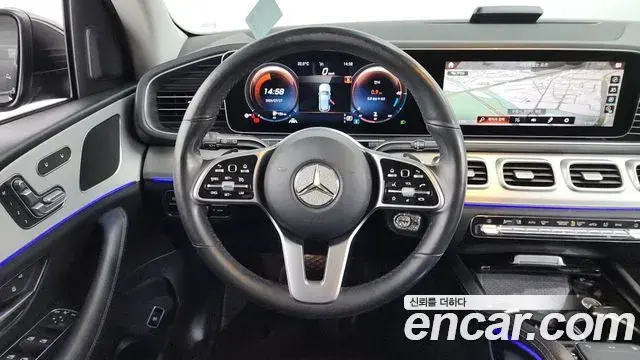 Mercedes-Benz GLE-Class 2019 — Фото 13/20