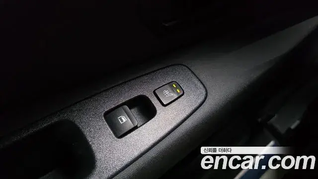 Hyundai The New Avante Hybrid 2021 — Photo 4/30