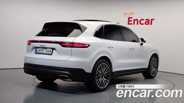 Porsche Cayenne 2020 — Şəkil 22/39