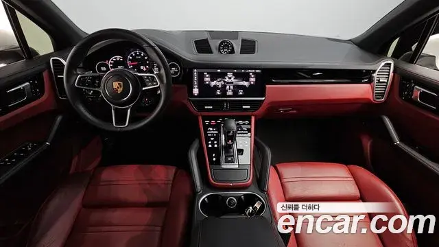 Porsche Cayenne 2020 — Şəkil 35/39