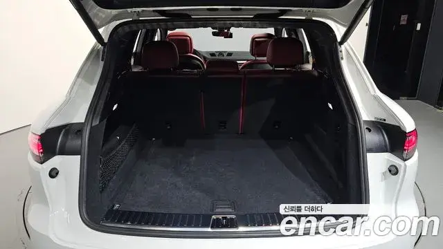 Porsche Cayenne 2020 — Şəkil 14/39