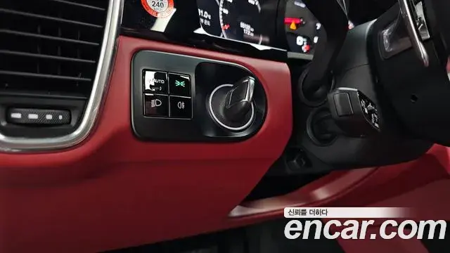 Porsche Cayenne 2020 — Şəkil 12/39