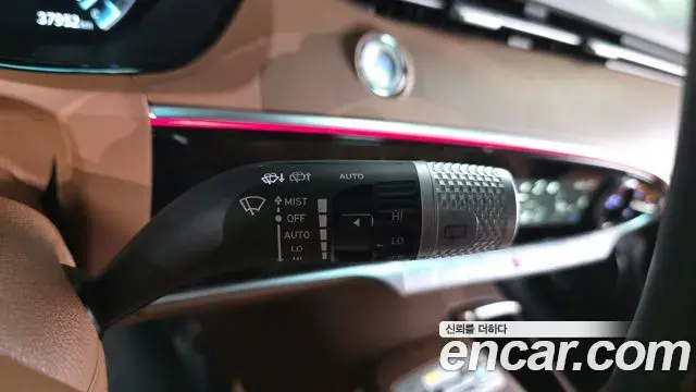 Genesis GV70 2022 — ფოტო 29/33