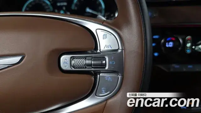 Genesis GV70 2022 — ფოტო 31/33