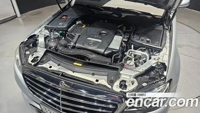 Mercedes-Benz E-Class 2019 — Фото 6/20