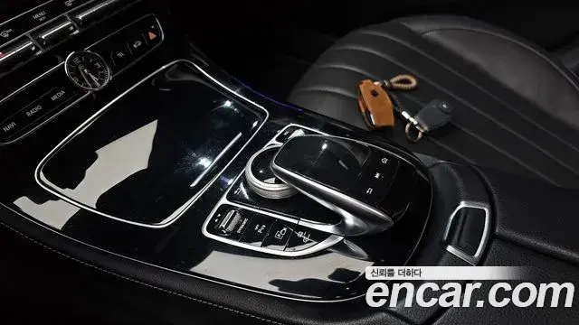 Mercedes-Benz E-Class 2019 — Фото 20/20