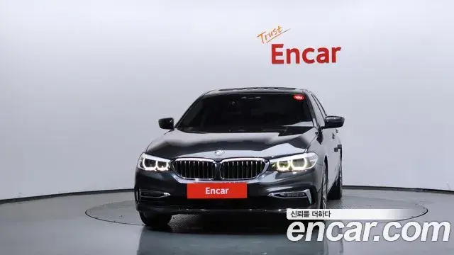 BMW 5 Series 2018 — Photo 8/31