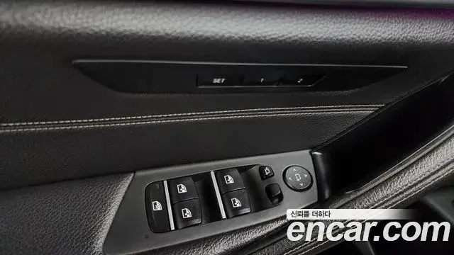 BMW 5 Series 2018 — Photo 12/31