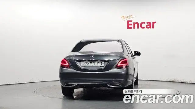 Mercedes-Benz C-Class 2020 — Фото 4/20