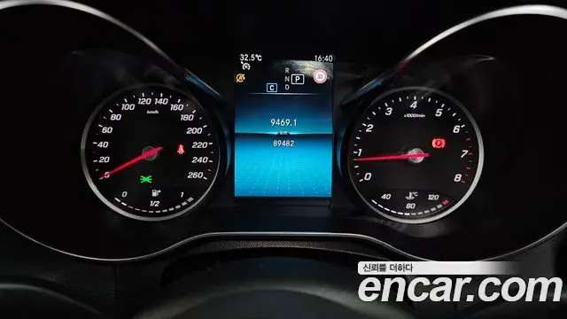 Mercedes-Benz C-Class 2020 — Фото 8/20
