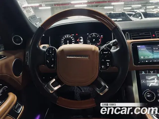 Land Rover Range Rover 2020 — Photo 11/20