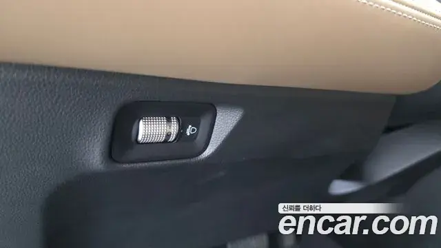 Renault Samsung Grand Koleos 2025 — Photo 2/37