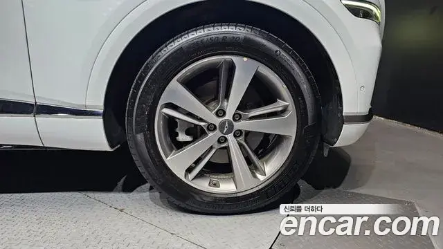 Genesis GV80 2021 — ფოტო 30/34