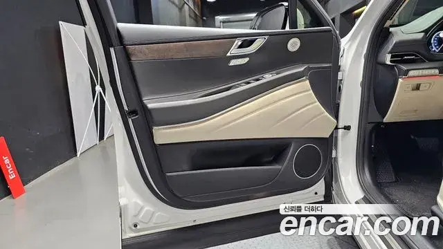 Genesis GV80 2021 — ფოტო 9/34