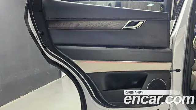 Genesis GV80 2021 — ფოტო 26/34