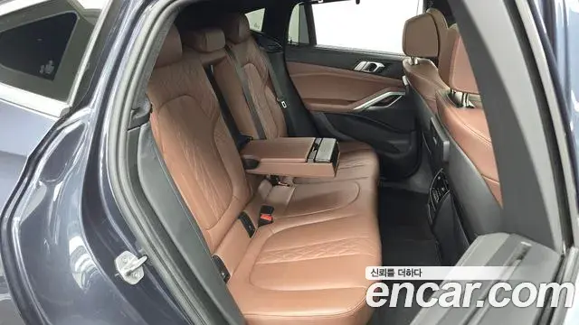 BMW X6 2022 — Фото 12/20