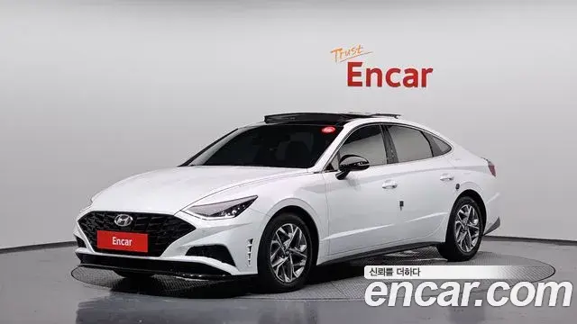 Hyundai Sonata 2022 — Фото 1/20