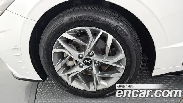 Hyundai Sonata 2022 — Фото 5/20
