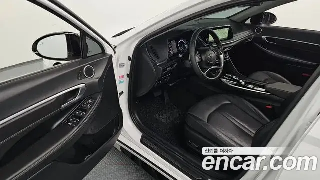 Hyundai Sonata 2022 — Фото 10/20
