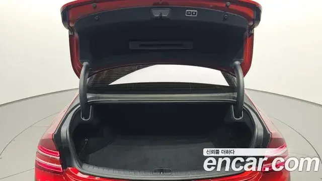 Genesis G80 2022 — Photo 13/34