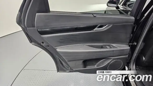 Genesis G80 2024 — ფოტო 17/31