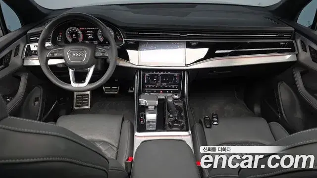 Audi Q7 2025 — Photo 9/37
