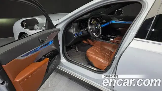 BMW 7 Series 2023 — Фото 10/20