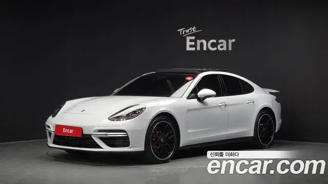 Porsche Panamera 2018 — Фото 20/20